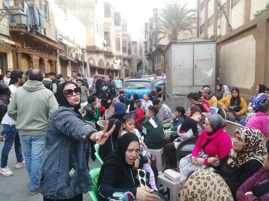 الاطفال واسرهم فى لجان شارع المعز