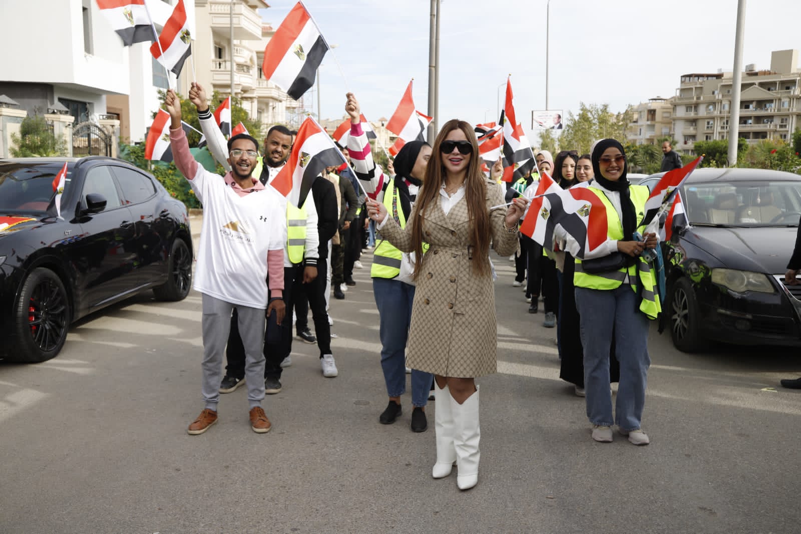 اعلام مصر ترفرف أمام مقر حزب مصر أكتوبر