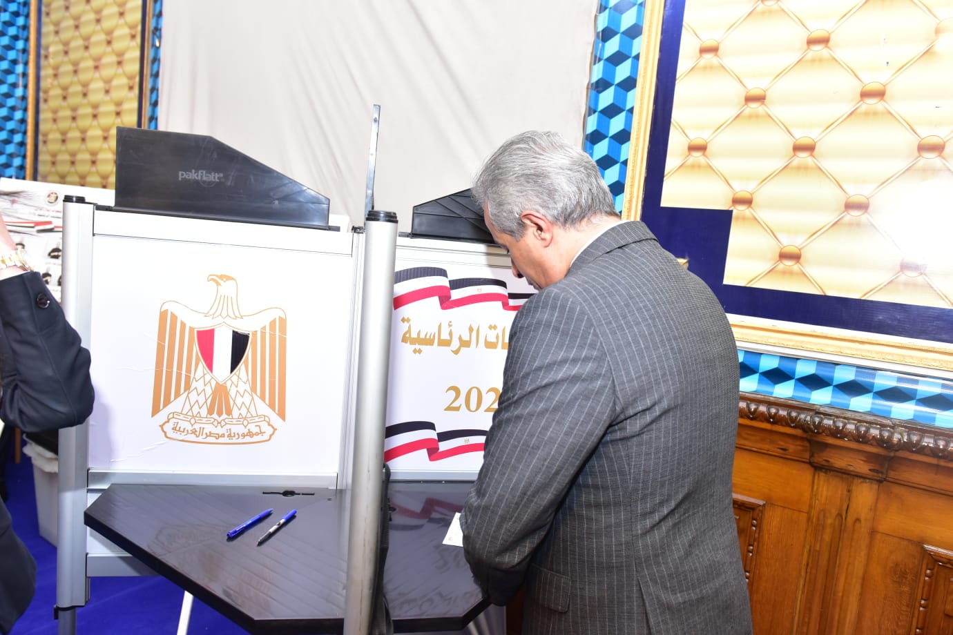 وزير العمل يدلى بصوته في الانتخابات الرئاسية