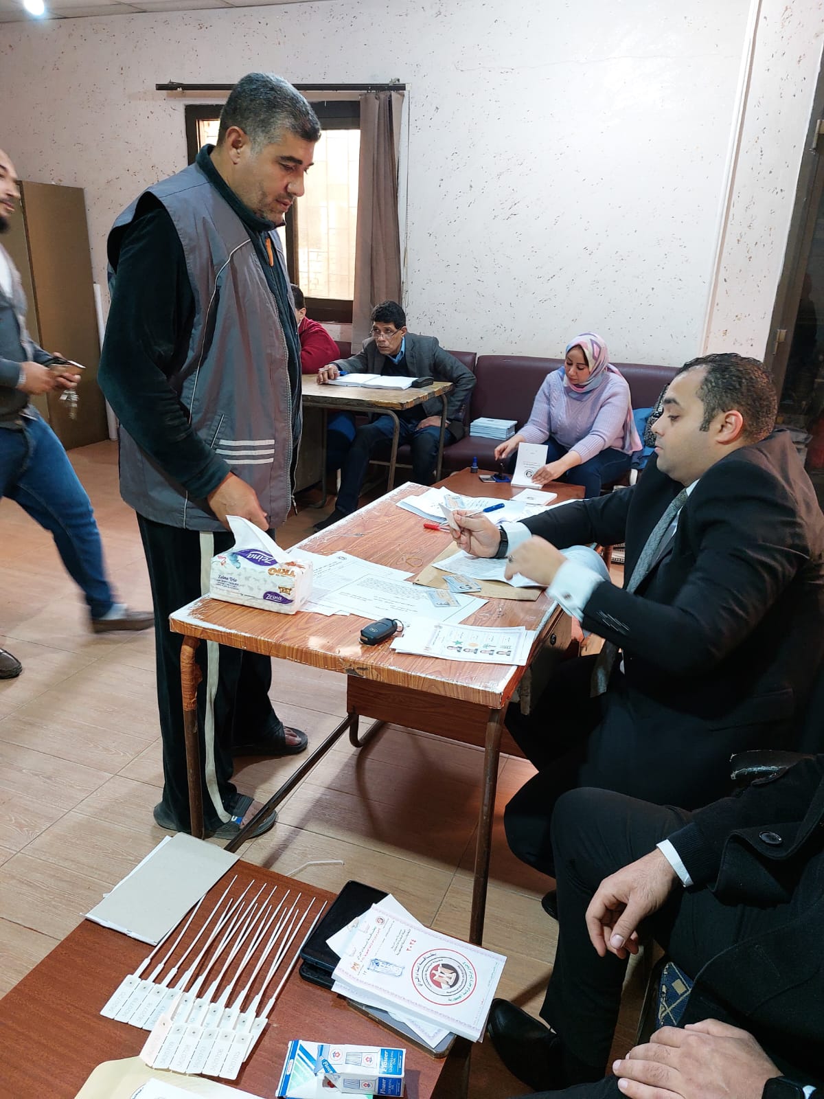 طوابير الناخبين تمتد خارج اللجان في فيصل بالجيزة (5)