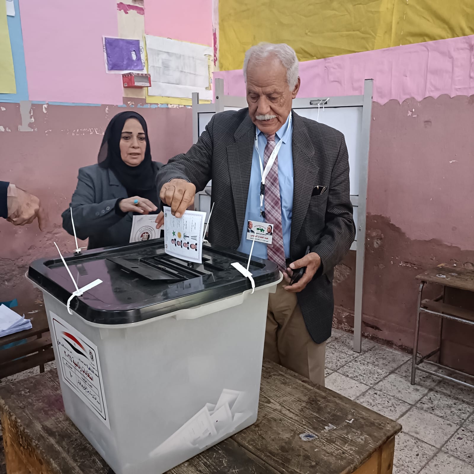 الدكتور محمد أبو العلا رئيس الحزب العربي الناصري أثناء مشاركته فى انتخابات الرئاسة