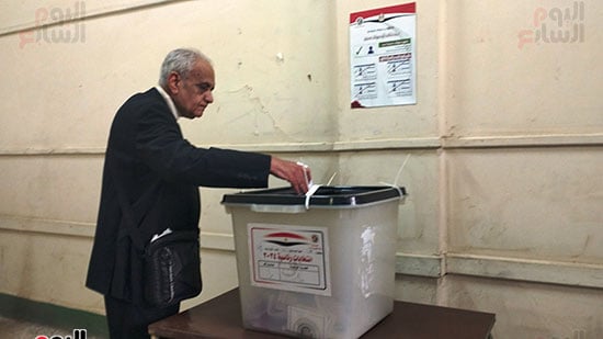 توافد المواطنين على لجان الانتخابات الرئاسية بالمنيا (5)