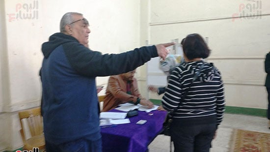 توافد المواطنين على لجان الانتخابات الرئاسية بالمنيا (1)