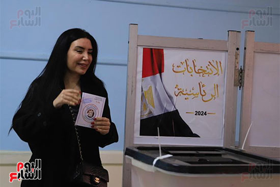 عبير صبرى دينا رومية  (4)