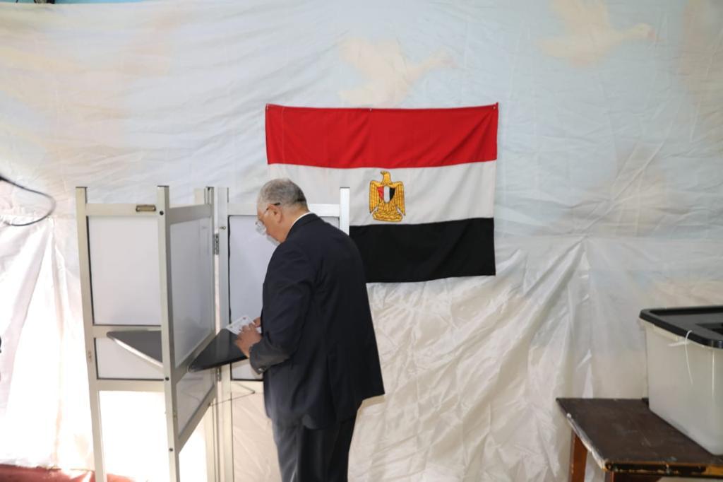 وزير الزراعة فى الانتخابات