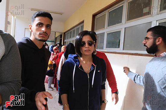 سهر الصايغ دينا رومية   (3)