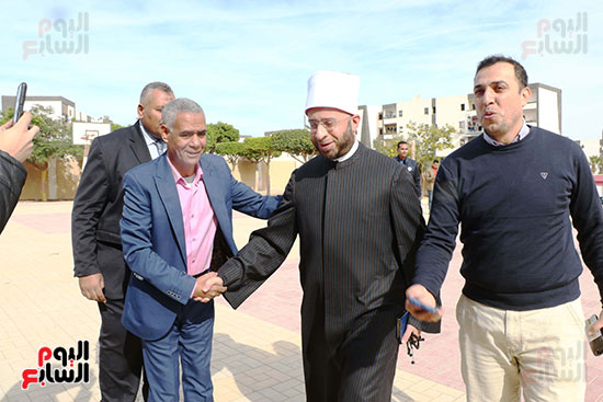 أسامة الأزهرى يدلى بصوته فى الانتخابات الرئاسية (1)