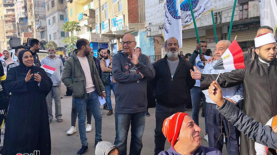 مسيرة-بالإعلام-لحث-المواطنين-للمشاركة-فى-الانتخابات-بلجان-الإسكندرية-(4)