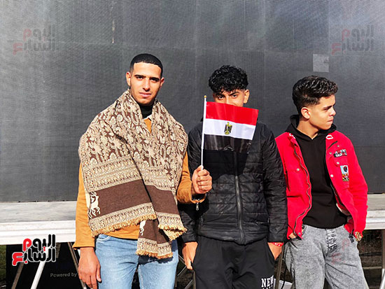 الشباب-في-الصدارة