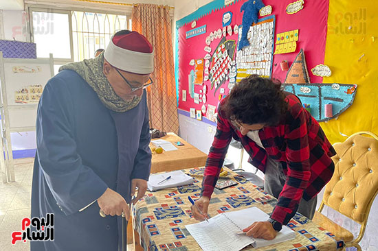 الشيخ خالد الجندي يدلي بصوته  (5)