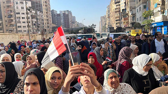مسيرة-بالإعلام-لحث-المواطنين-للمشاركة-فى-الانتخابات-بلجان-الإسكندرية-(5)