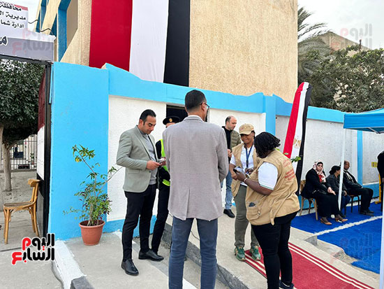 وفد-من-مفوضية-الاتحاد-الأفريقي-يتفقد-اللجان-الانتخابية-بمحافظة-الإسماعيلية-(1)