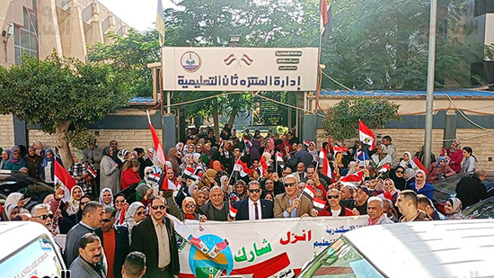 إقبال-كبير-من-المواطنين-بالإسكندرية-على-عملية-الاقتراع-بالانتخابات-الرئاسية-(3)