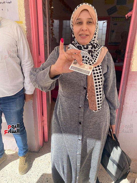 توافد-السيدات-على-اللجان-الانتخابية-لليوم-الثانى-فى-جنوب-سيناء-(7)