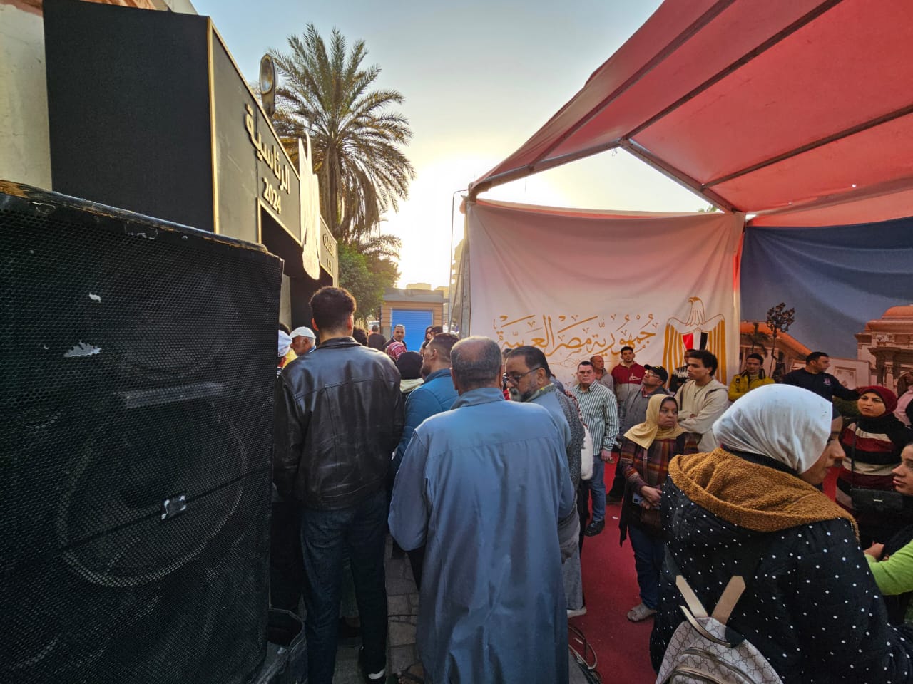 توافد المواطنين فى العباسية للإدلاء بأصواتهم بثاني أيام انتخابات الرئاسة بعد فترة الراحة (4)