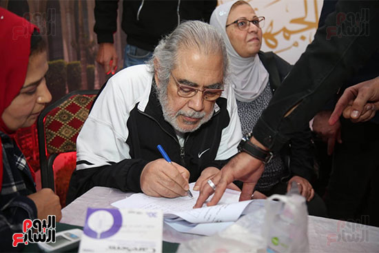 الفنان صبرى عبد المنعم بصوته فى الانتخابات الرئاسية 2024، (5)