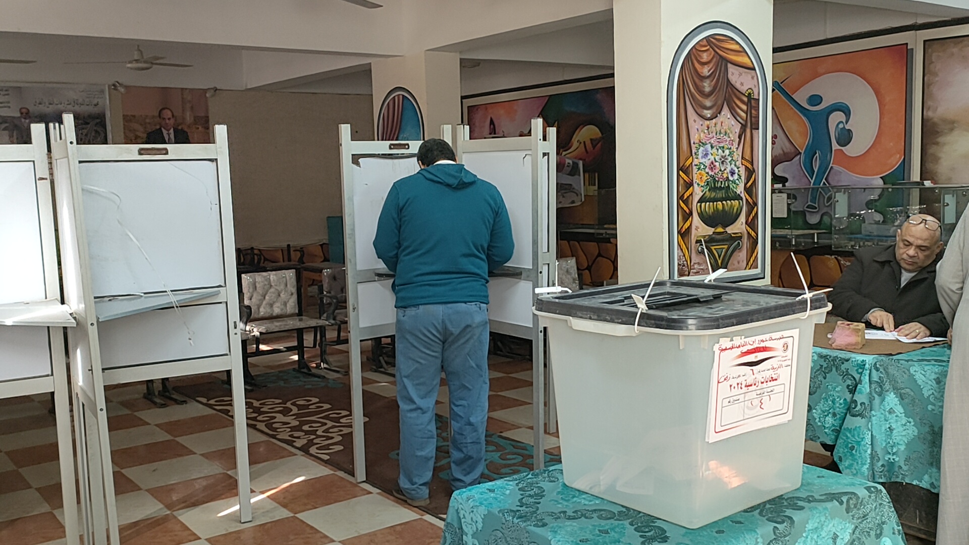 فتح اللجان الإنتخابية أمام الناخبين بالغربية (3)