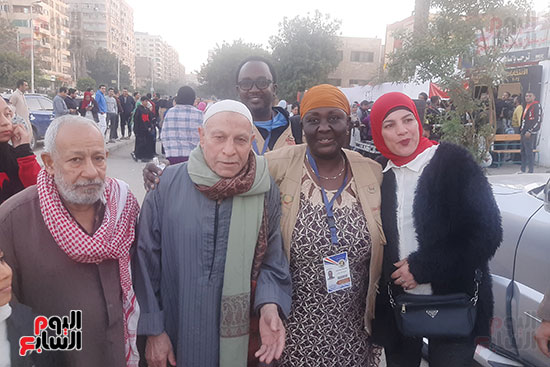 وفد مفوضية الاتحاد الافريقى يتفقد لجان الانتخابات الرئاسية بحلوان (2)