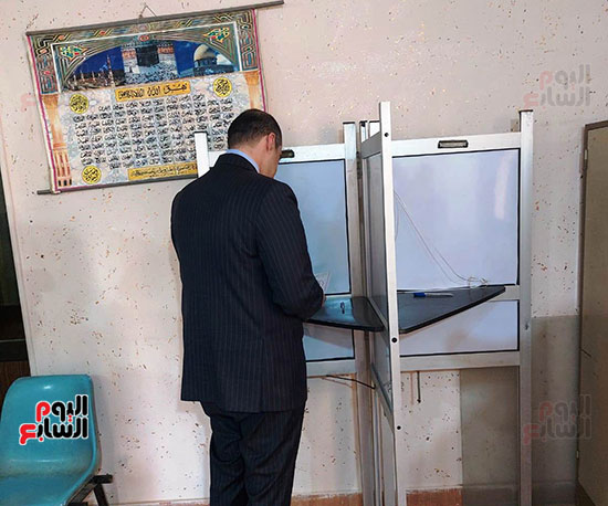  المستشار محمود فوزي (4)