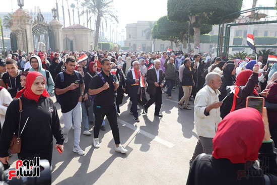  مسيرة شبابية لطلاب جامعة القاهرة للمشاركة بالانتخابات الرئاسية (6)