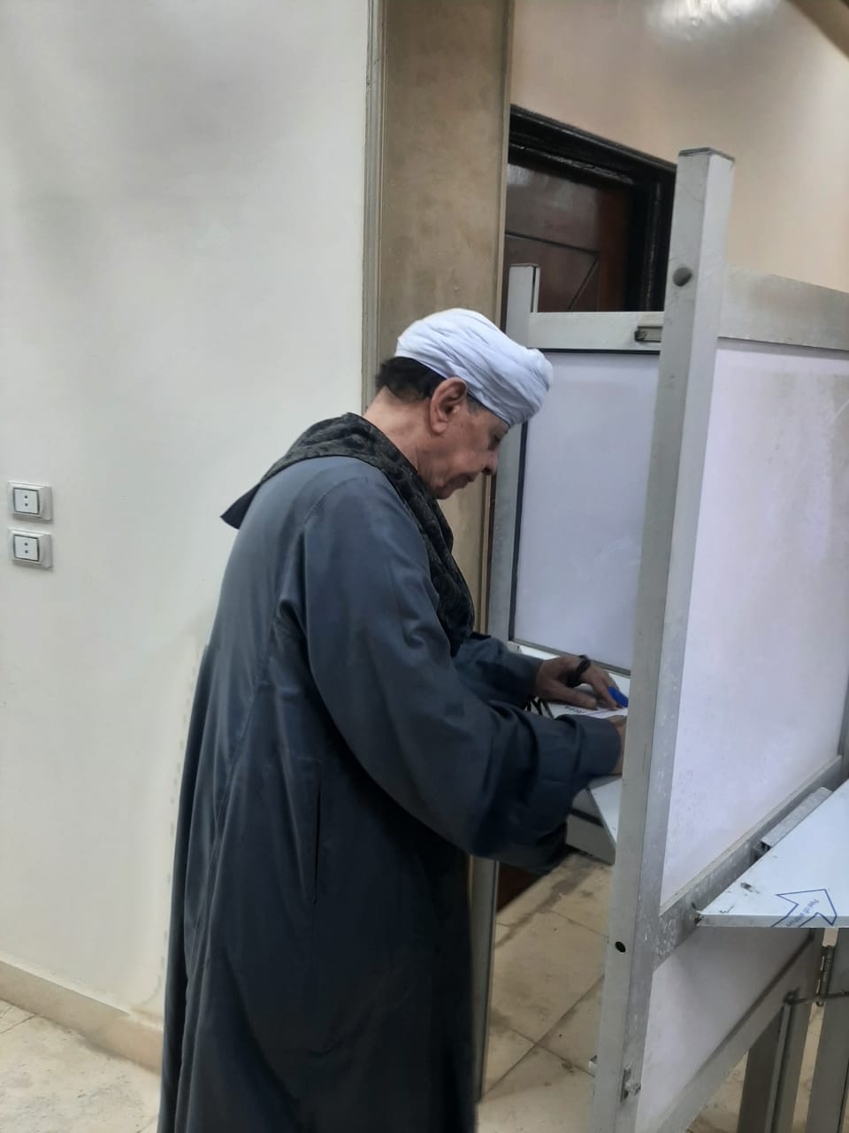 جانب من تصويت الشيخ ياسين التهامى جانب من تصويت الشيخ ياسين التهامى