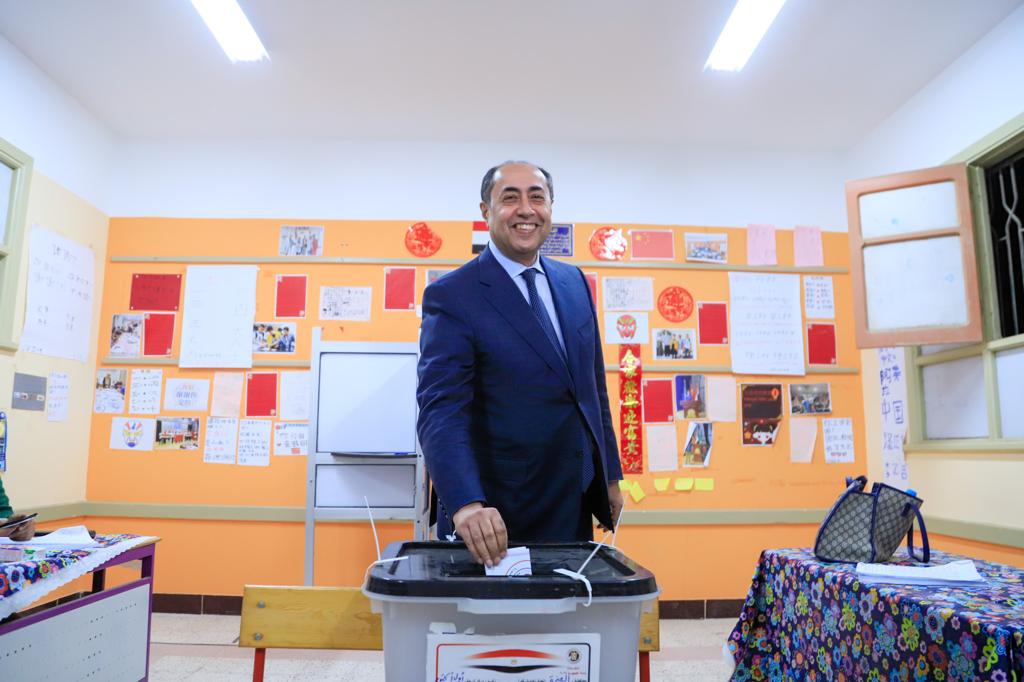 السفير حسام زكى بعد مشاركته فى الانتخابات الرئاسية واجب وطنى على كل المصريين (2)