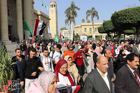  مسيرة شبابية لطلاب جامعة القاهرة للمشاركة بالانتخابات الرئاسية (1)