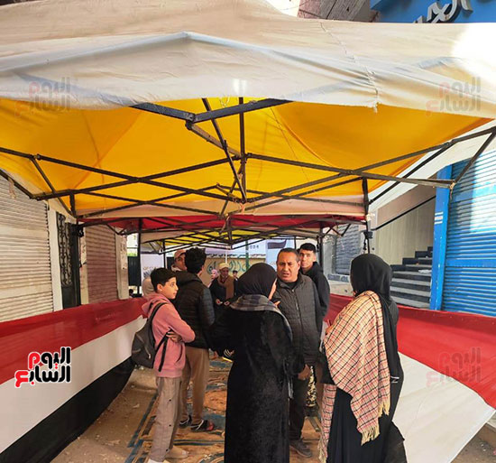 توافد-الناخبين-للإداء-بأصواتهم-(4)