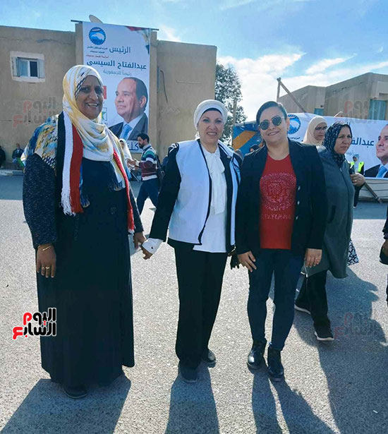 المرأة-تتصدر-المشهد-بقوة-في-ثاني-أيام-التصويت-بجنوب-سيناء-(2)