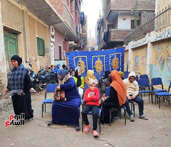 توافد-الناخبين-للإداء-بأصواتهم-(1)