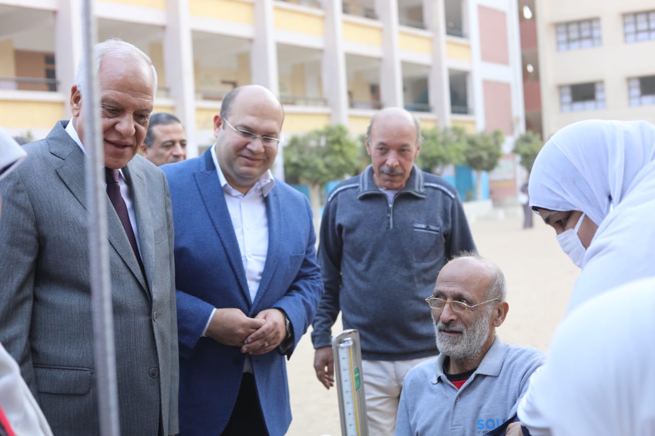 محافظ الجيزة (4)
