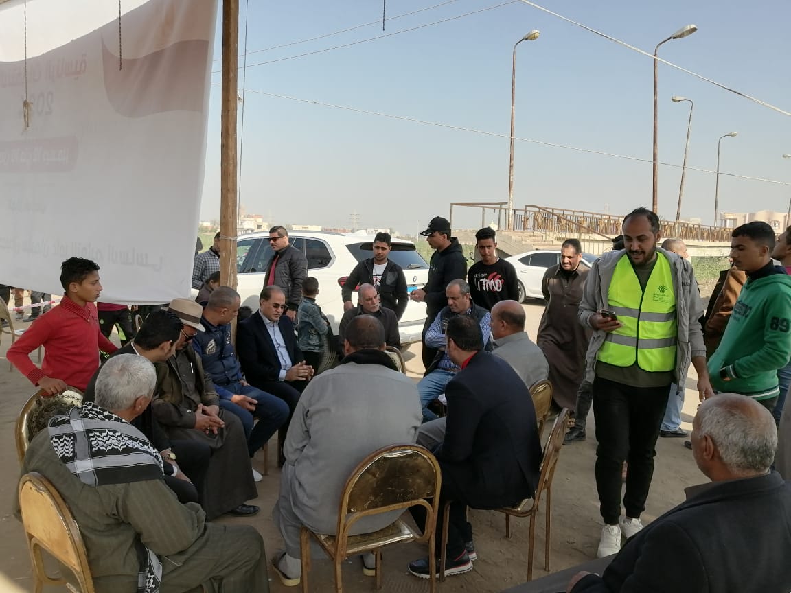 حشود من أهالي منطقة بحر البقر ببورسعيد (10)