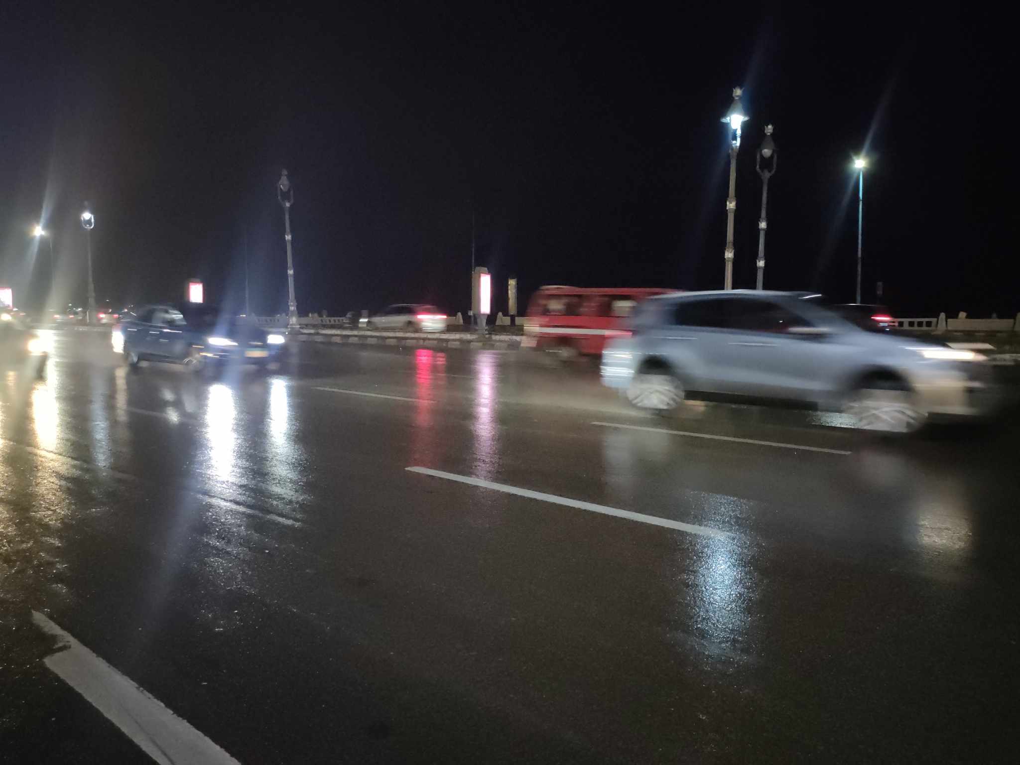 الأمطار الان في الإسكندرية