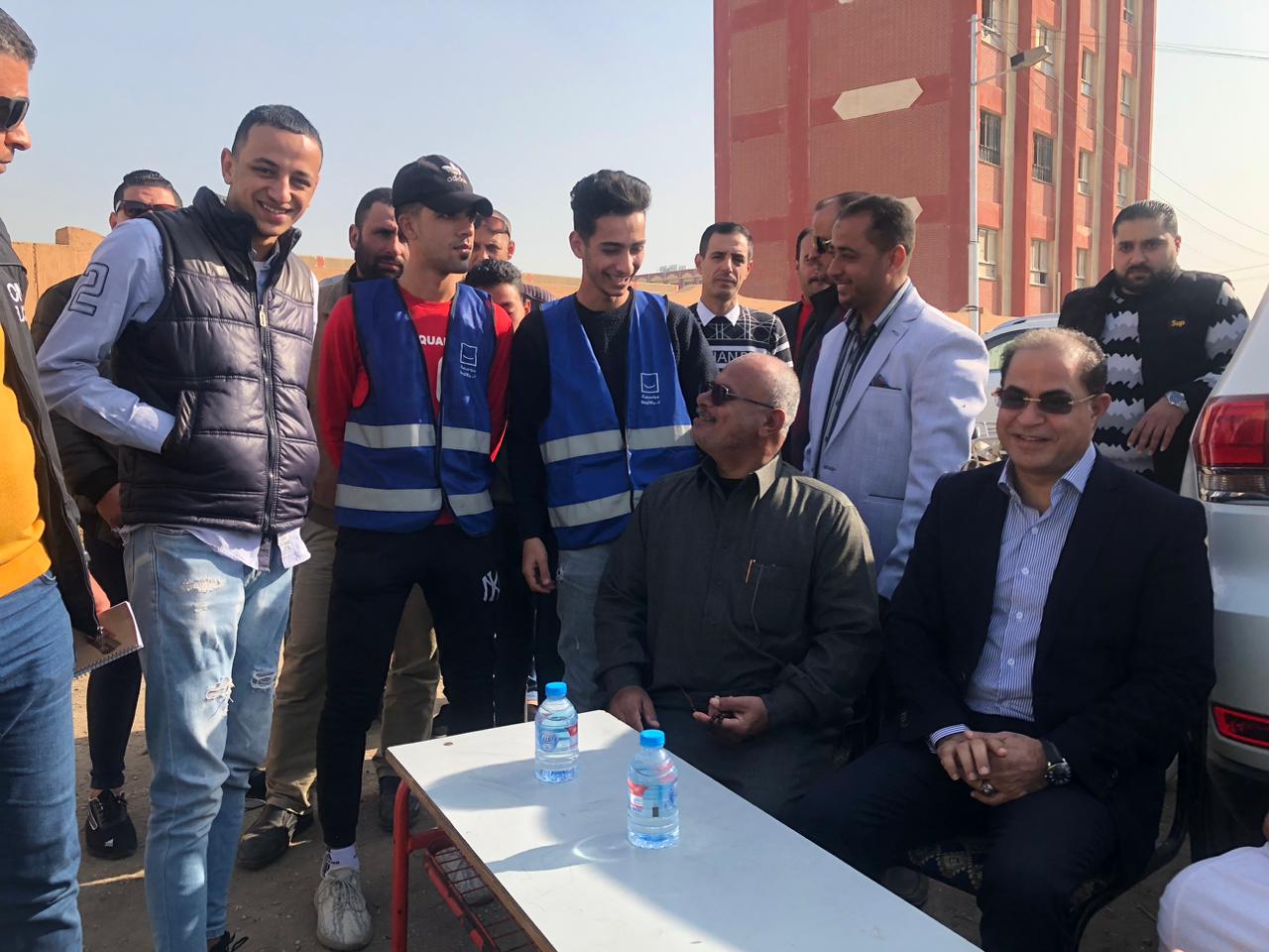 حشود من أهالي منطقة بحر البقر ببورسعيد (2)