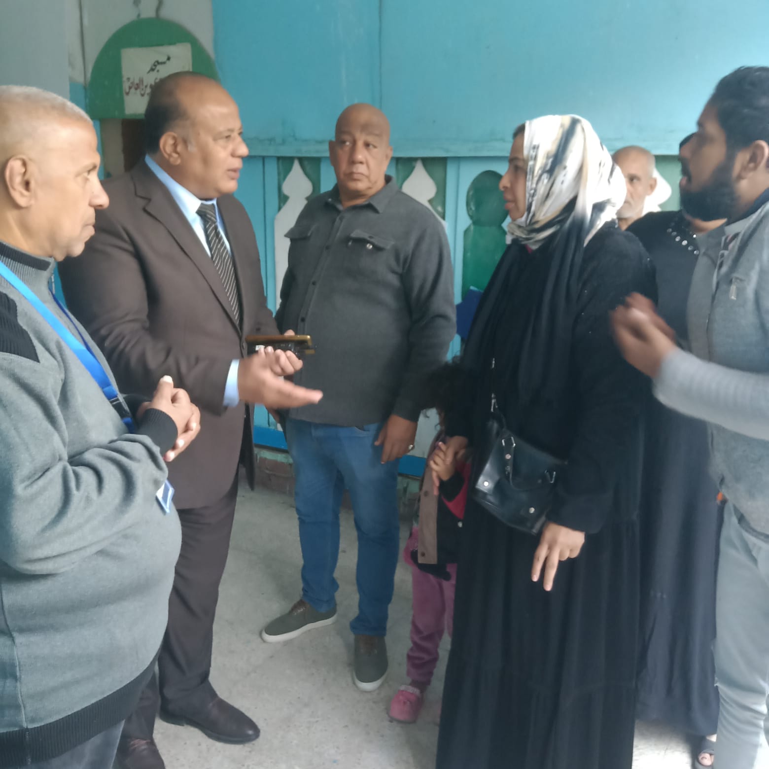 رئيس حى مصر القديمة فى اللجان