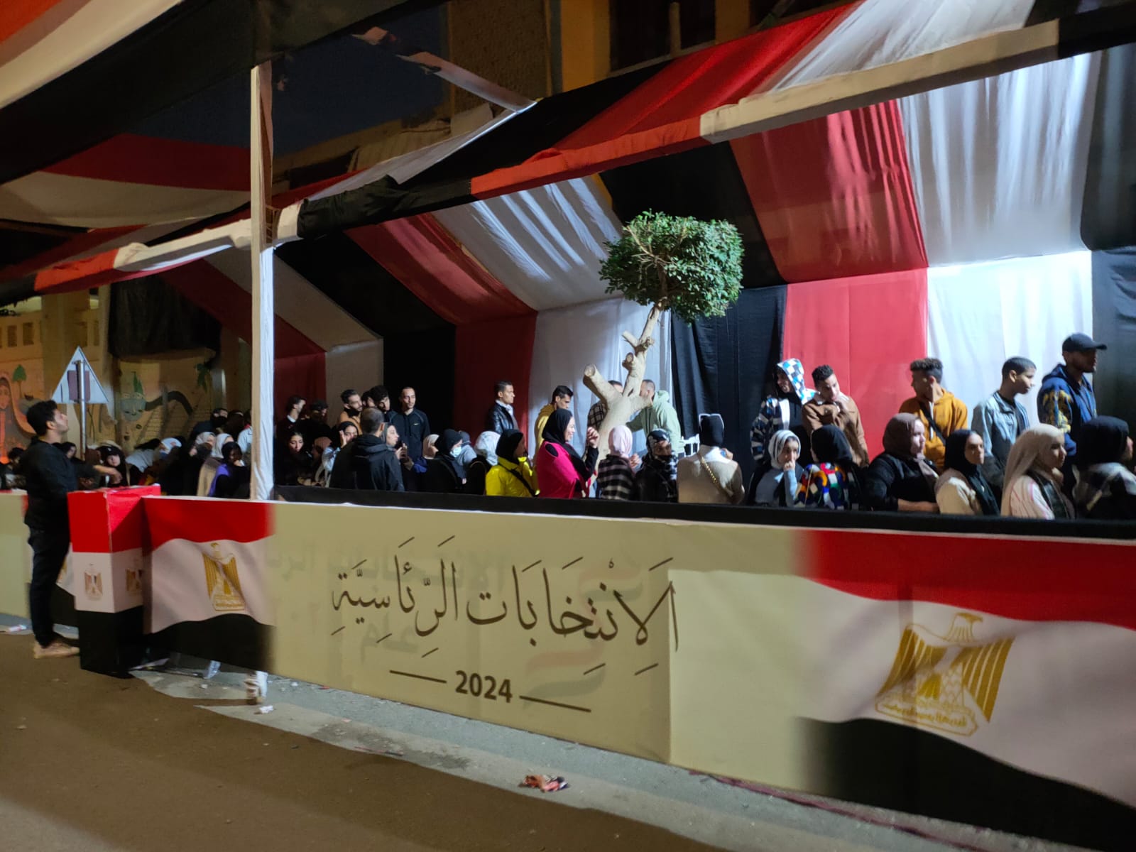 اقبال كبير علي التصويت في الساعات الأخيرة في الشيخ زايد (4)