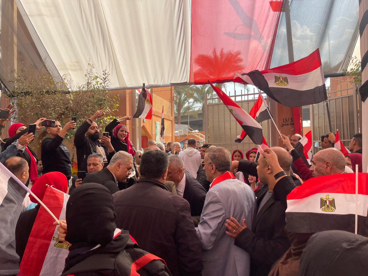 الاحتفال خلال الانتخابات (8)