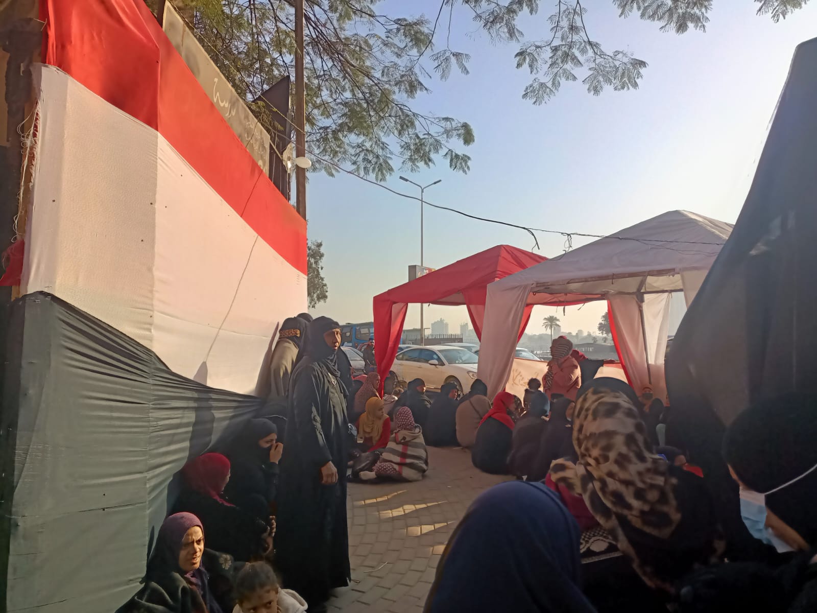 طوابير الناخبين قبل فتح اللجان (9)