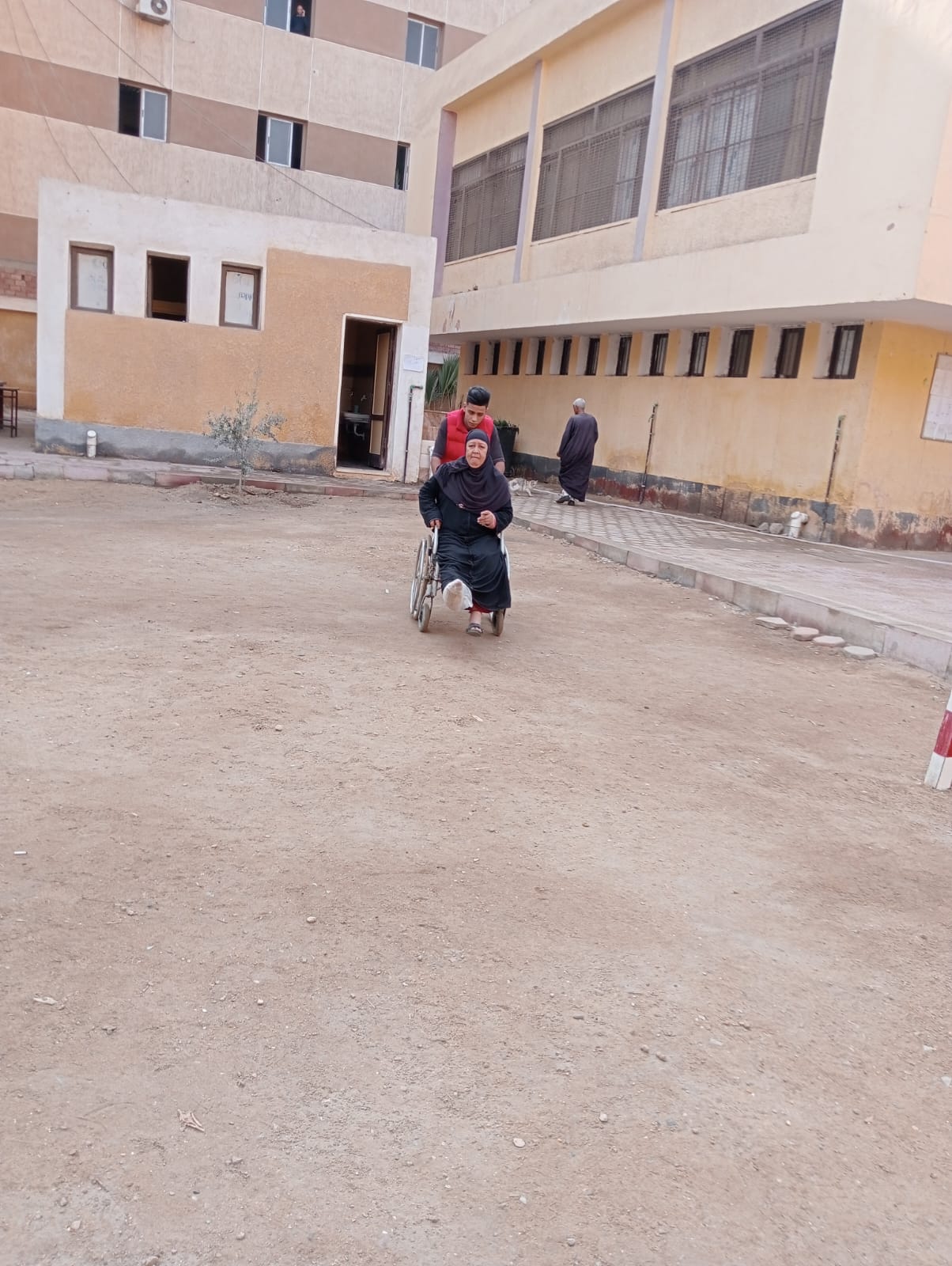 سيدة مسنة بالحوامدية (2)