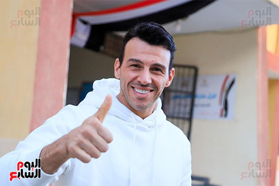 الإعلامى رامى رضوان يدلى بصوته فى الانتخابات الرئاسية (6)