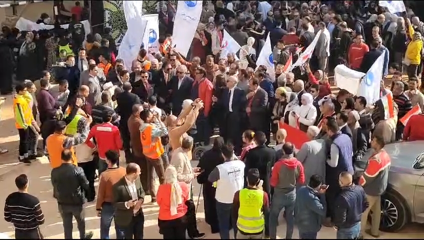 تحيا مصر مسيرات حاشدة بالأعلام  بالزقازيق يتقدمها الشباب (1)
