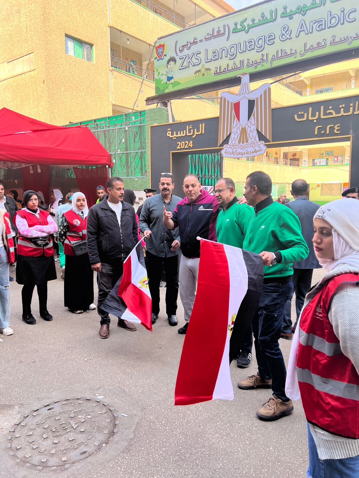 لال امام اللجنة