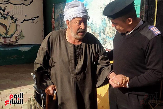 مساعدة-كبار-السن