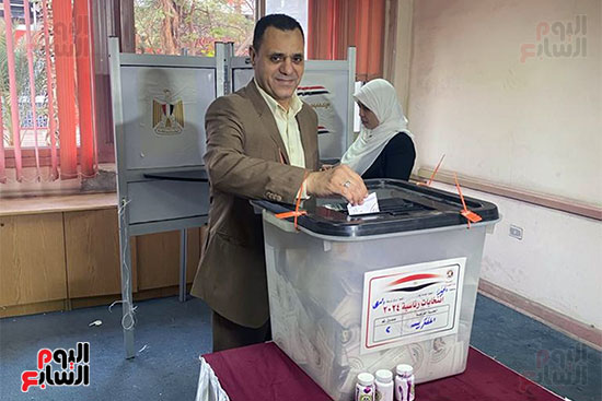 الصحفي حسين يوسف رئيس التحرير التنفيذي لليوم السابع (9)