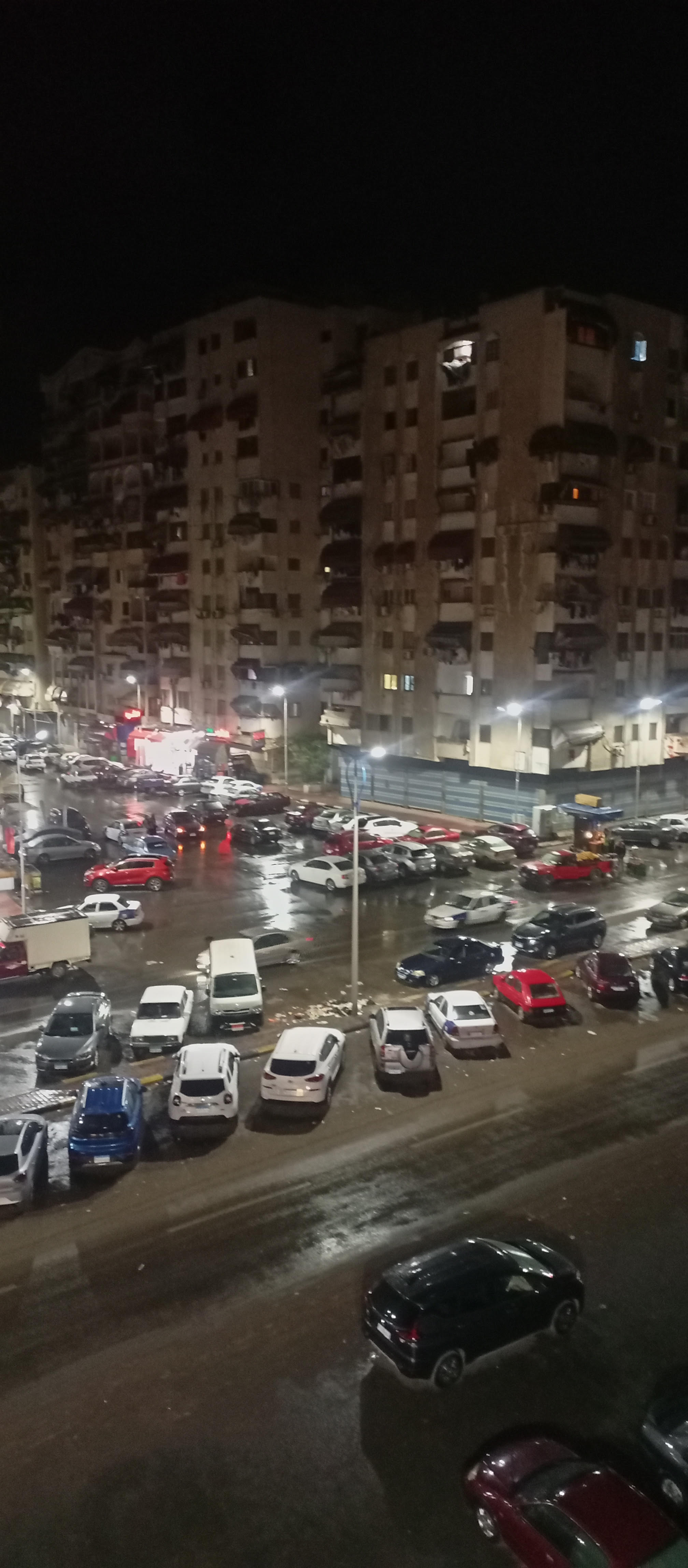 جانب من سقوط الأمطار على مدينتى بورسعيد وبورفؤاد جانب من سقوط الأمطار على مدينتى بورسعيد وبورفؤاد