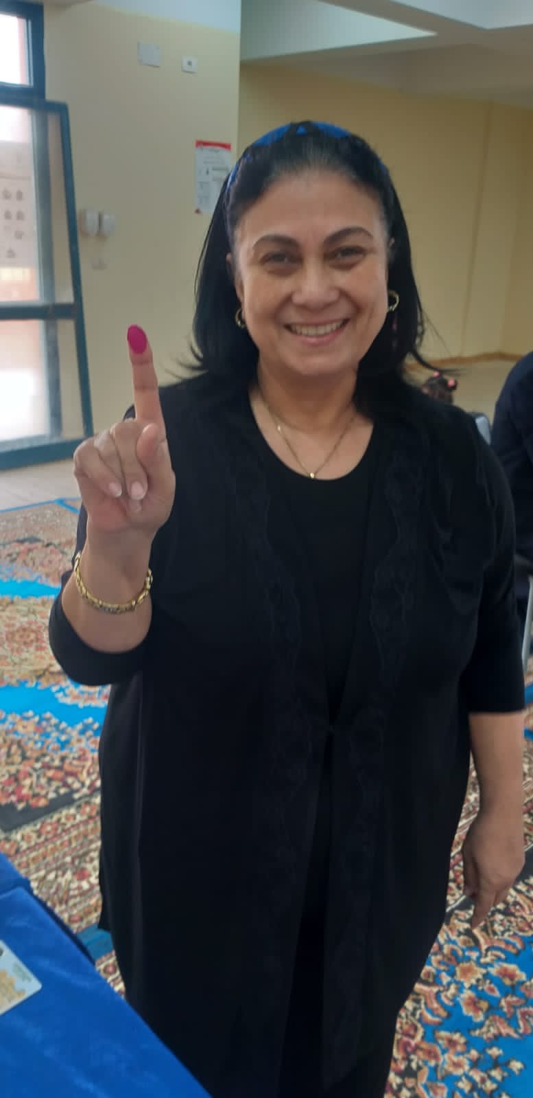 سلوى عثمان تدلى بصوتها في الانتخابات الرئاسية