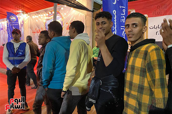 طوابير الساعات الأخيرة فى الجمالية (2)