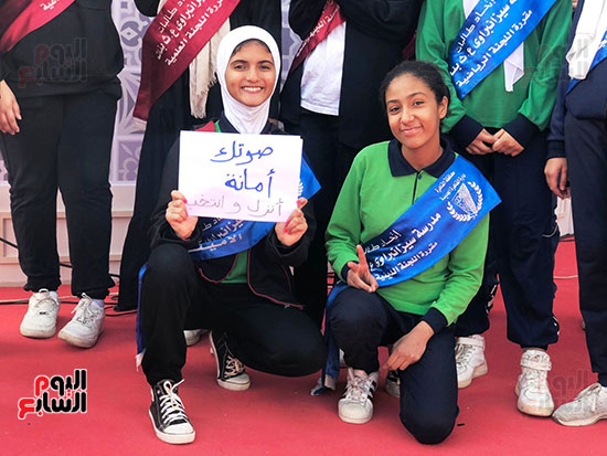 مسيرة فى حب مصر لطالبات مدرسة سيزا نبراوى بالتجمع (11)