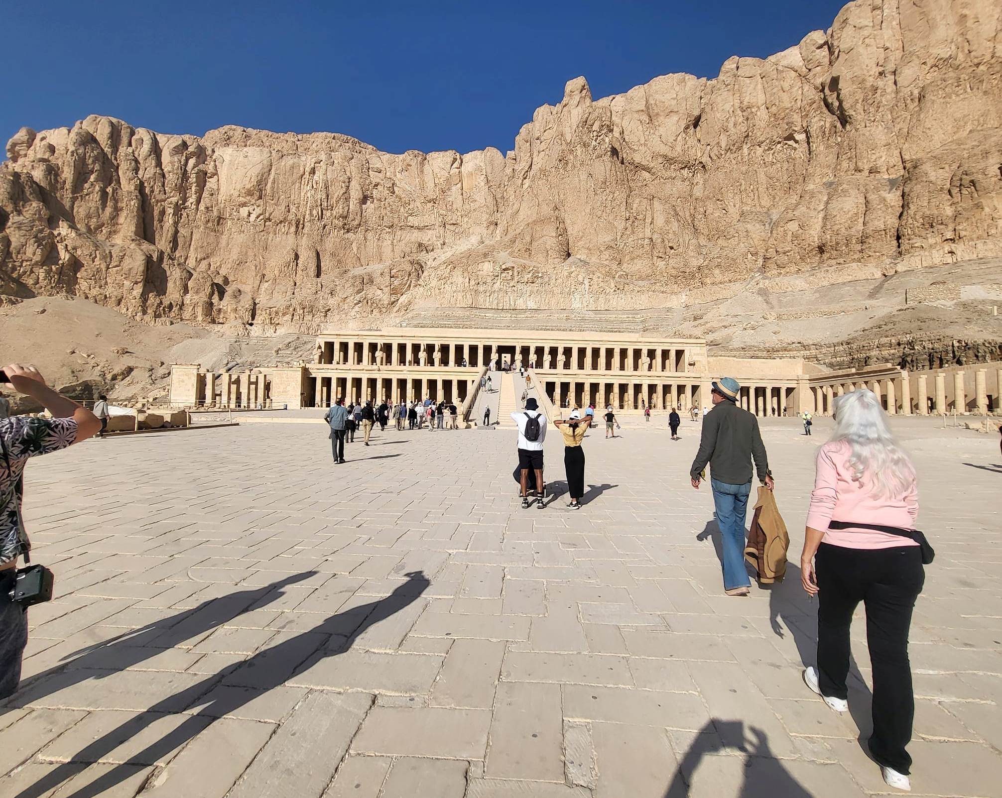 زيارات السياح لمعبد الملكة حتشبسوت