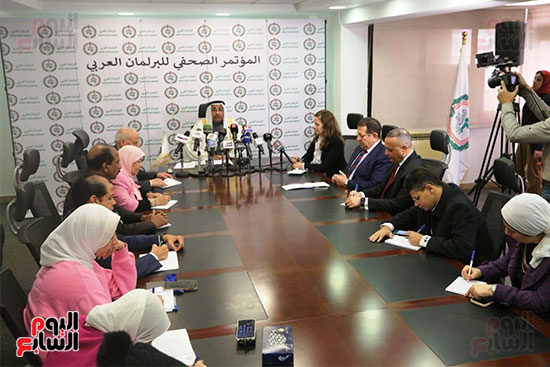 رئيس البرلمان العربي عادل العسومي (2)